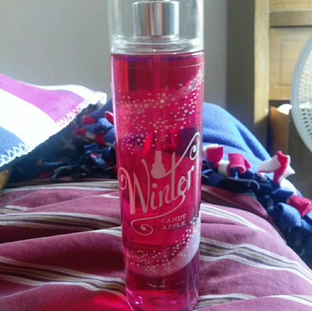 Bath and body works winter candy apple