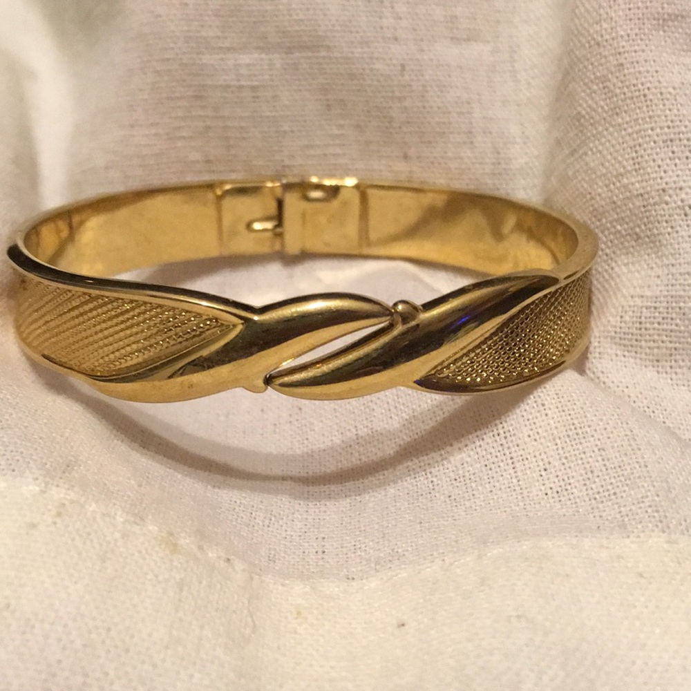 Vintage Gold Tone Spring Cuff Bracelet