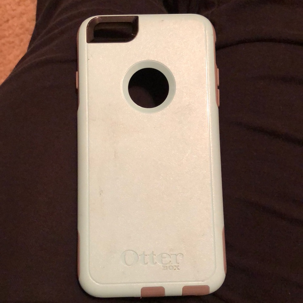Light Blue Otterbox Commuter Case