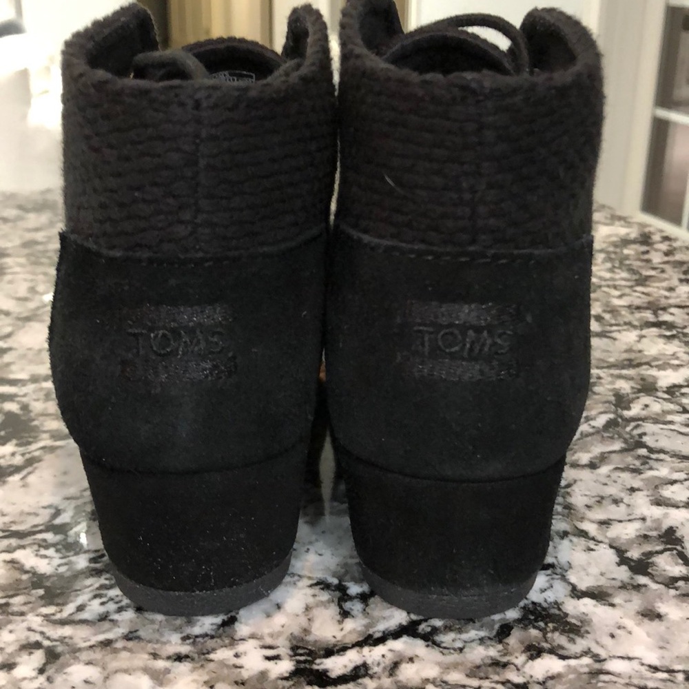 Toms Desert Wedge black suede (vegan)