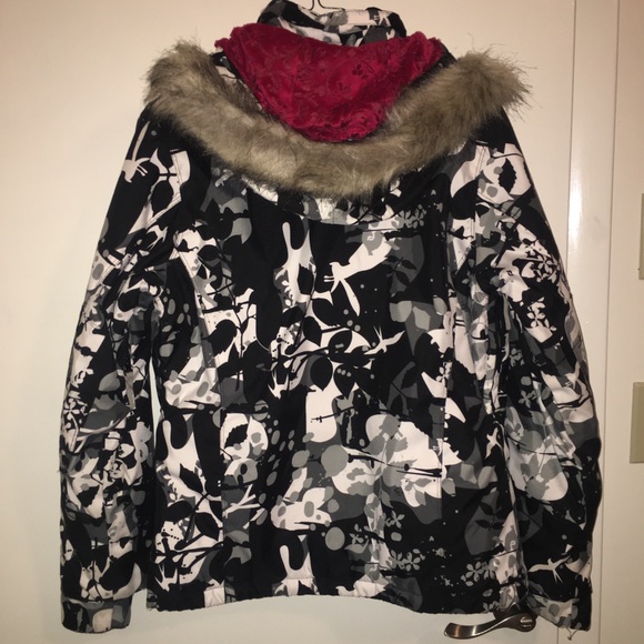 Core Ski Jacket - Picture 2 of 3