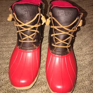 Red and brown leather SPERRY rain boots