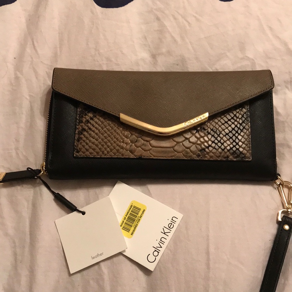 Calvin Klein Saffiano Black Combo Leather Wallet