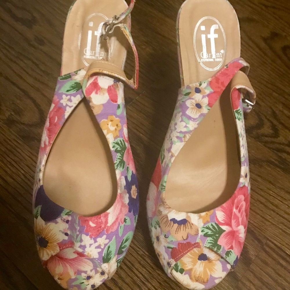 Floral Chic Sandal