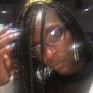Meet your Posher, Shakita