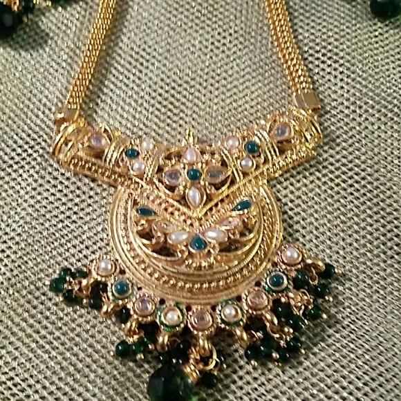 Choker set - Picture 3 of 4