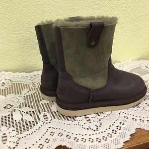Brand new Ugg boots for boy
