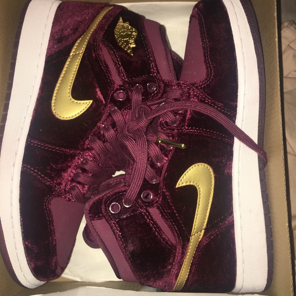 Jordan Velvet Heiress Sneakers
