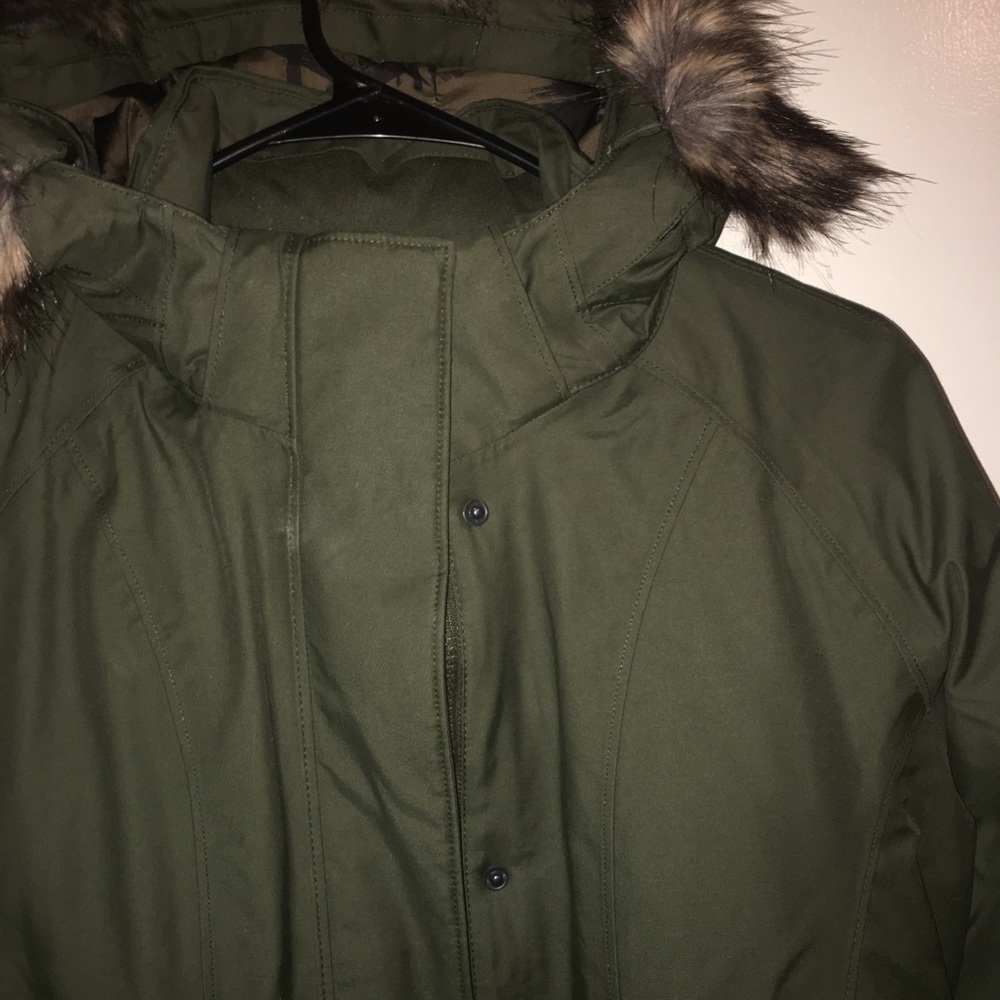 Army Green North Face Parka!!