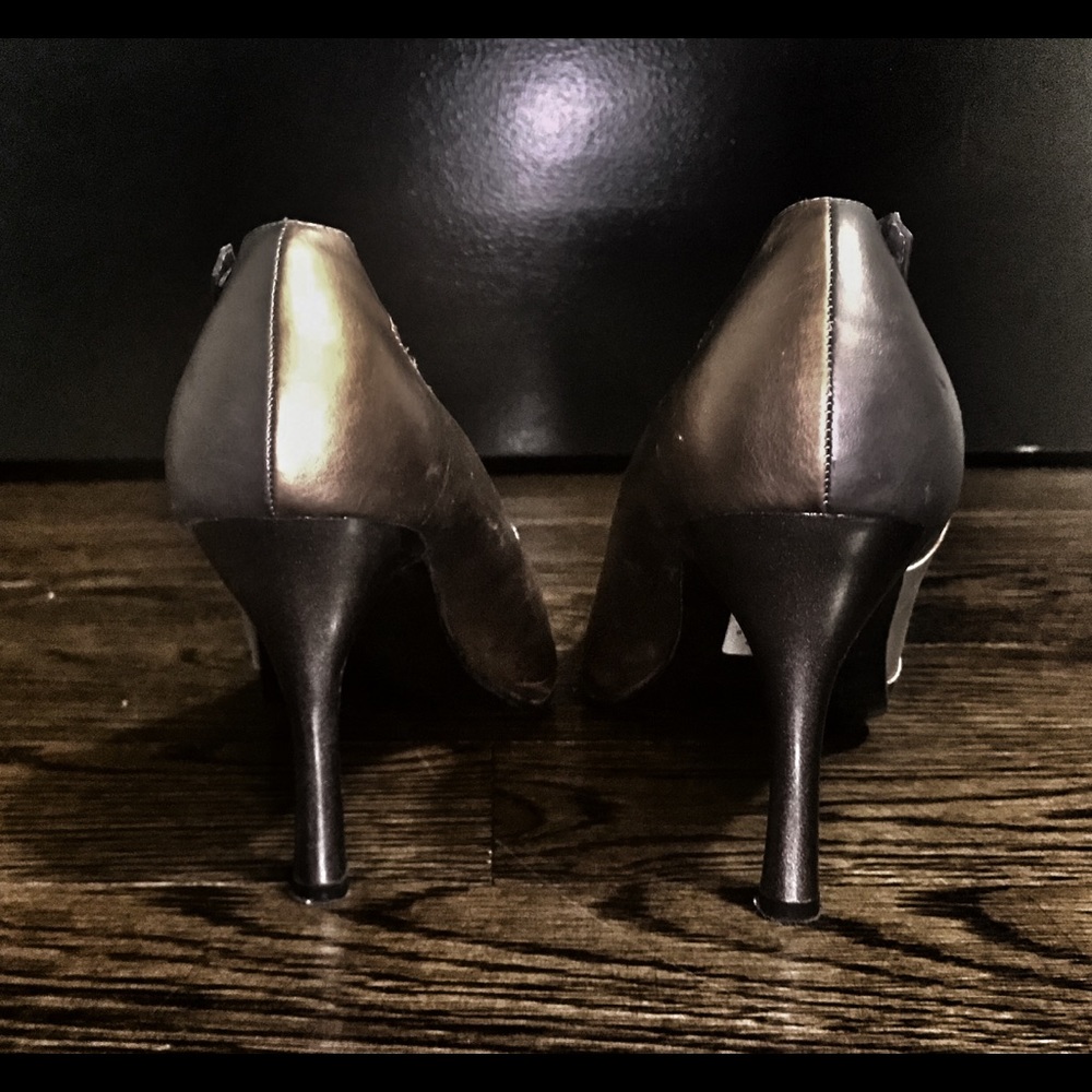 Metallic Opulence - Picture 4 of 4