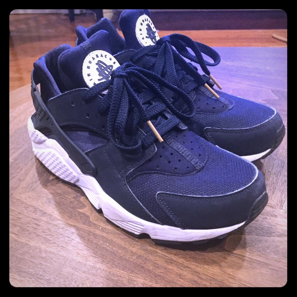 NIKE HUARACHE NAVY SNEAKERS