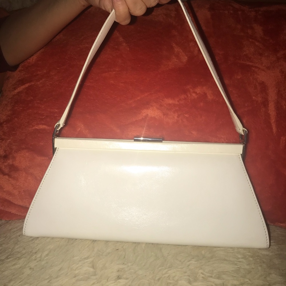 Maxx NY vintage white handbag
