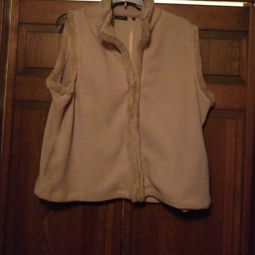 Vest - Picture 2 of 2