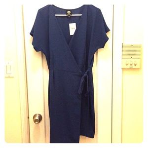 *NEW* short-sleeved tie-front Bobeau dress