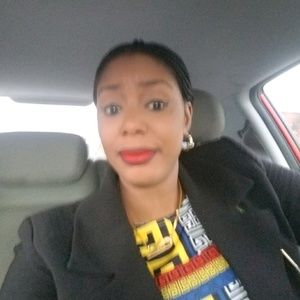 Meet your Posher, Awa