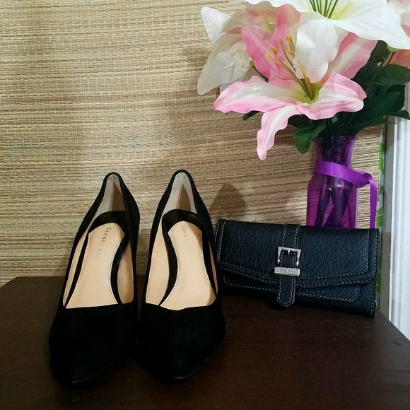 Gianni Bini Shoes - SZ 8M black Gianna bini suede heel pumps