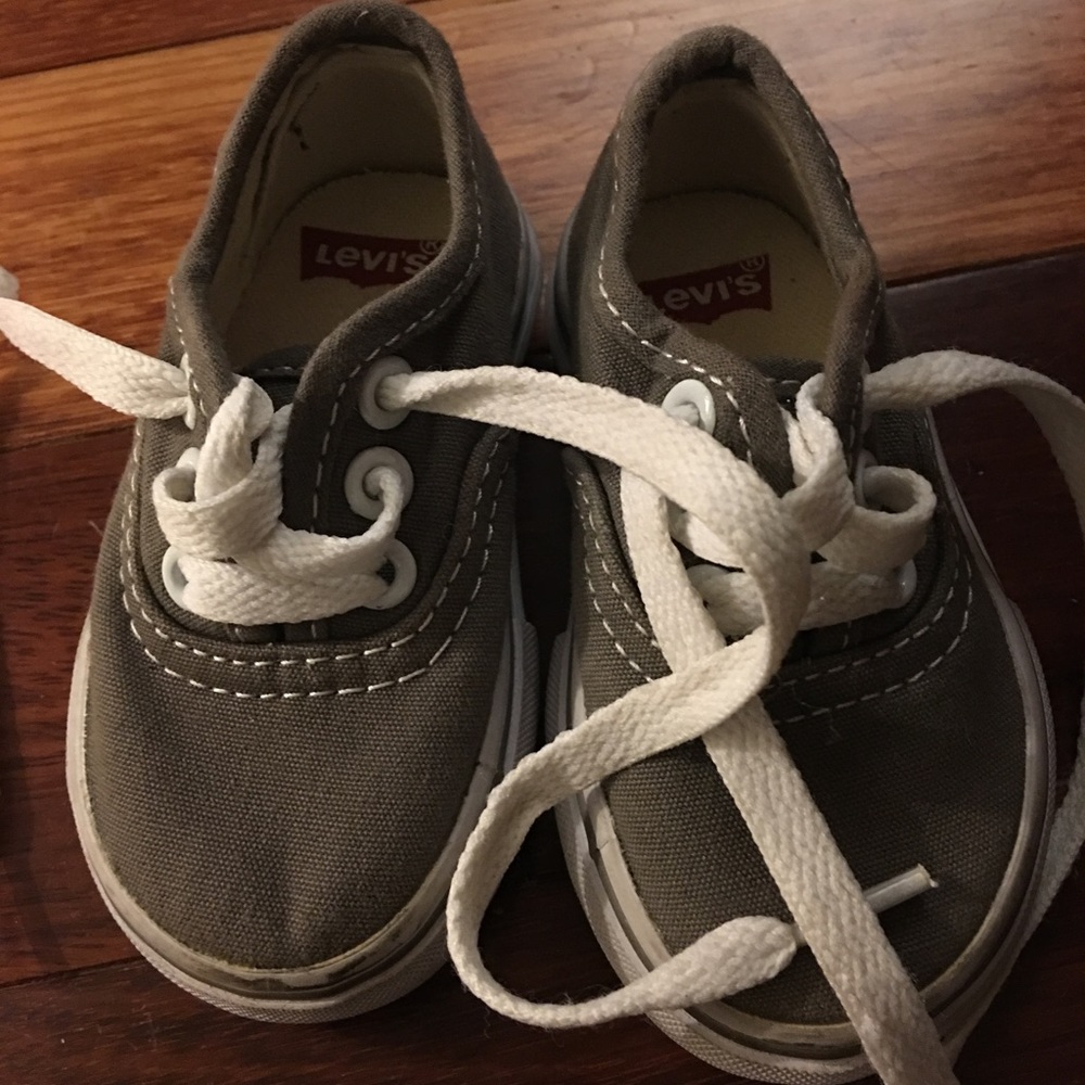 Levi's toddler shoes