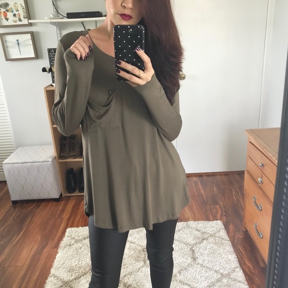 🔅BOGO | Last 1 | Perry Soft Tulip Back LS Tunic - Picture 2 of 5