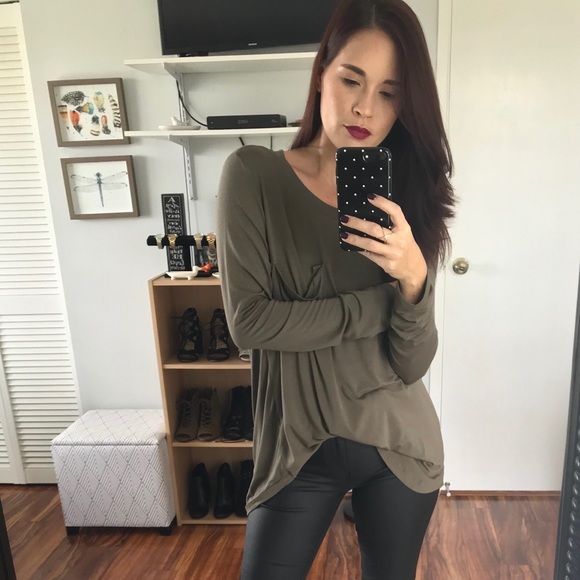 🔅BOGO | Last 1 | Perry Soft Tulip Back LS Tunic - Picture 3 of 5