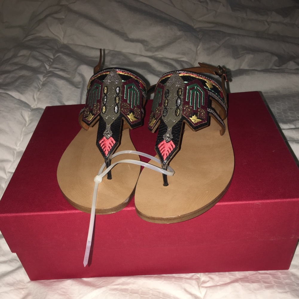 Brand new Valentino sandals SZ 38.5 Fits SZ 8 US