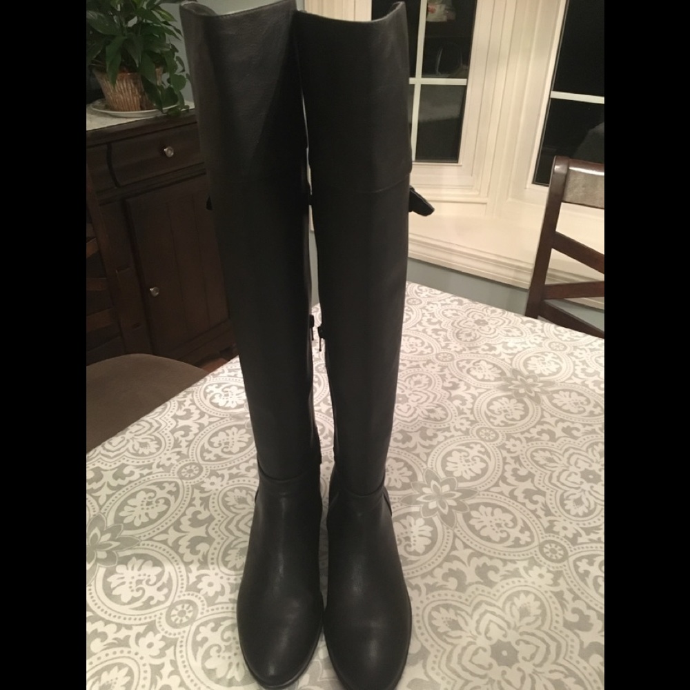 A2 by Aerosole Mysterious boots, brand new in box