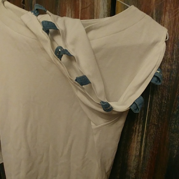 Shirt - Picture 2 of 3