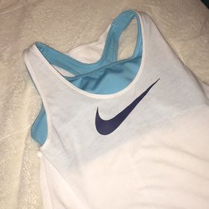 blue & white nike tank top w/ built in sports bra