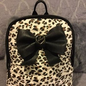 BeStyJOhNSon Backpack