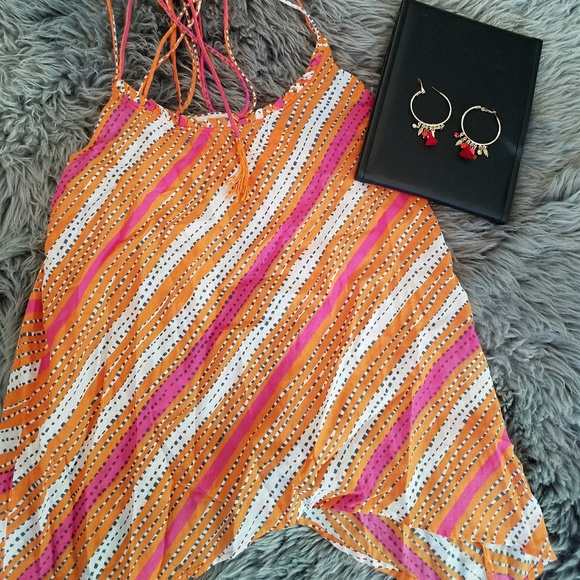 American Eagle Asymmetrical Top - Picture 2 of 2