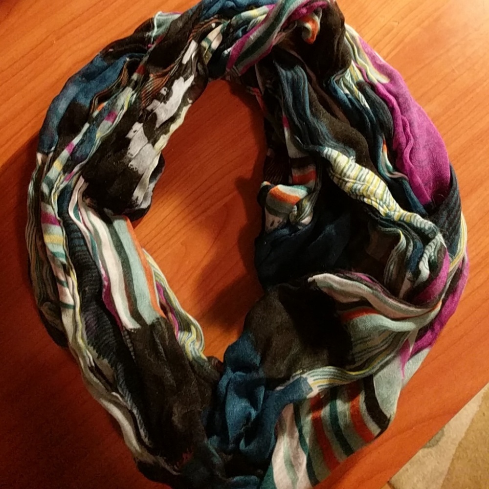 Multicolored infinity scarf
