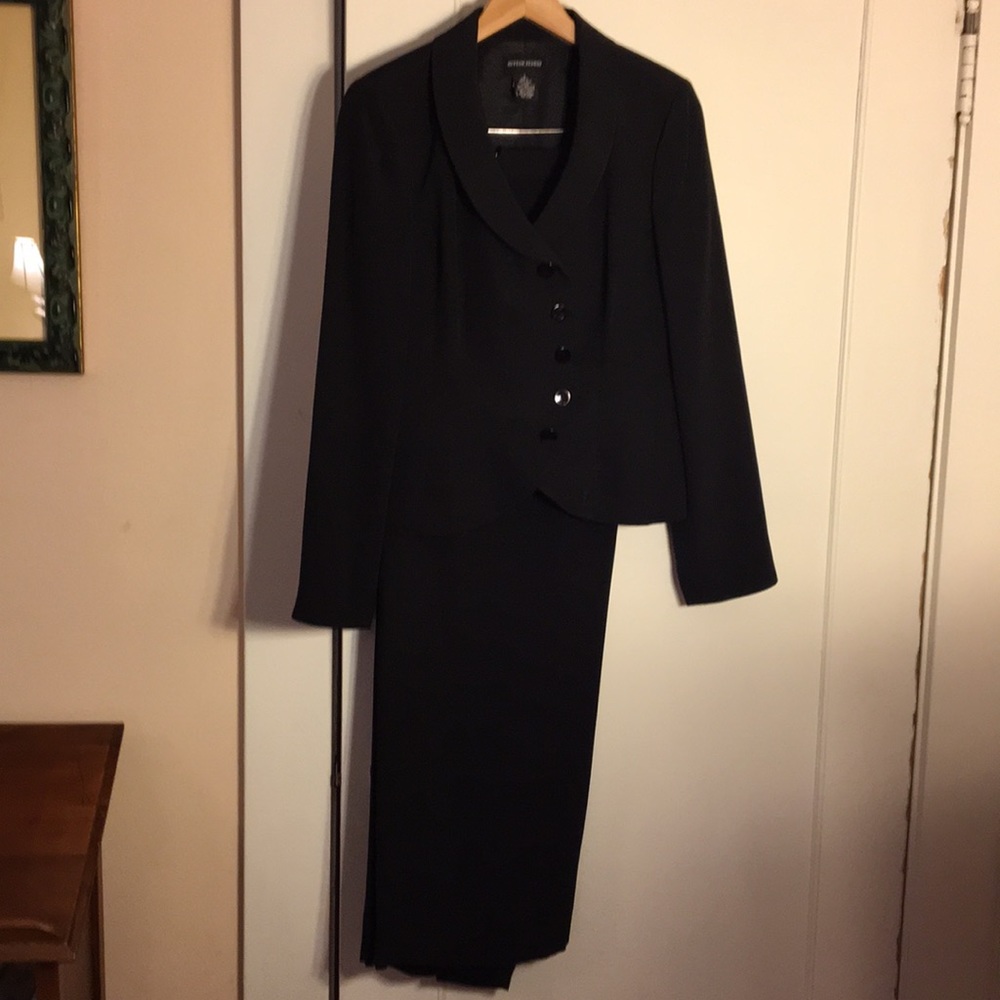 Silk blazer and pants size 6