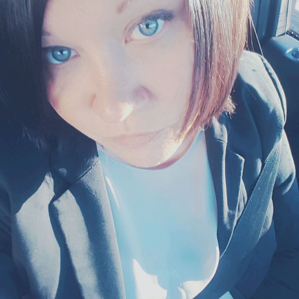 Meet your Posher, Carrie