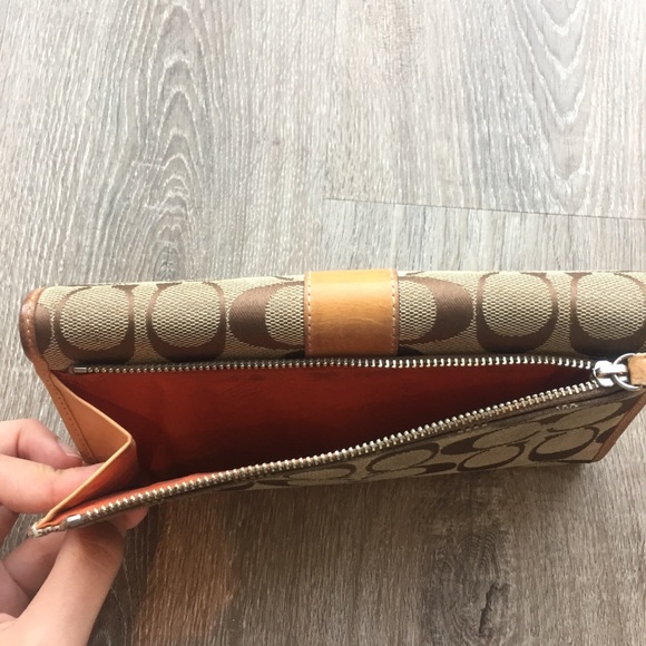 Coach Wallet - Picture 2 of 8