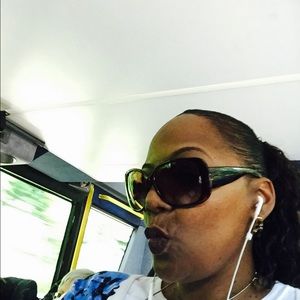 Meet your Posher, Tanya