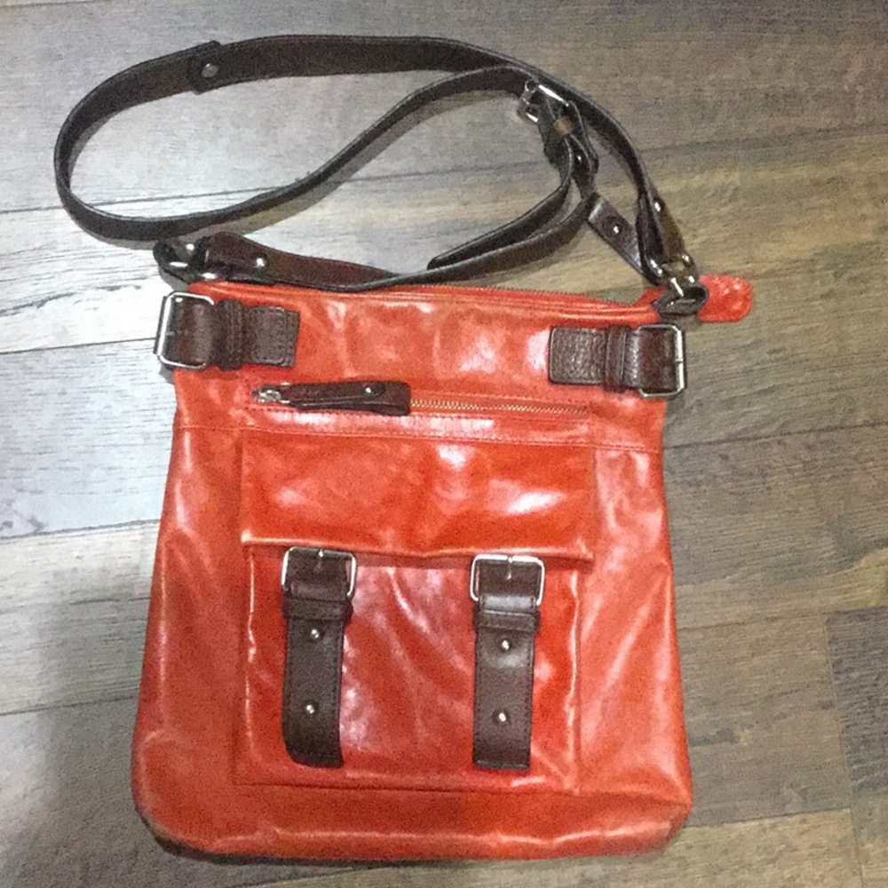 Tano Leather Crossbody Purse