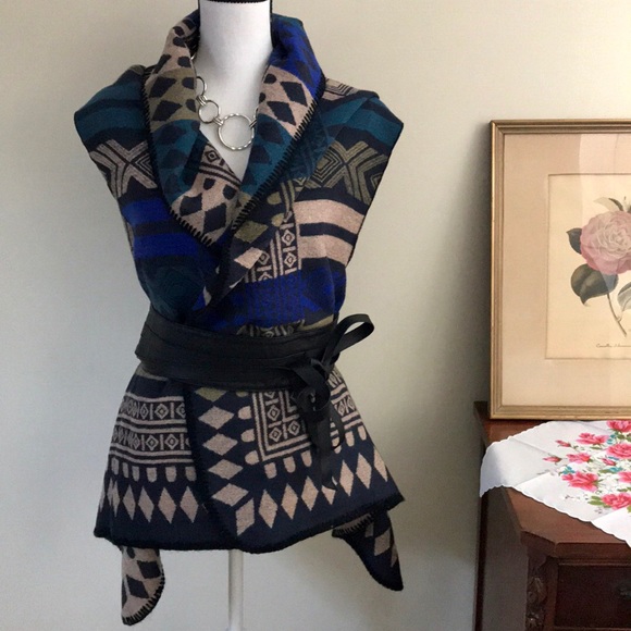 ONE LEFT! Blue Geo Tribal Poncho/Open Cardigan🌺 - Picture 3 of 8