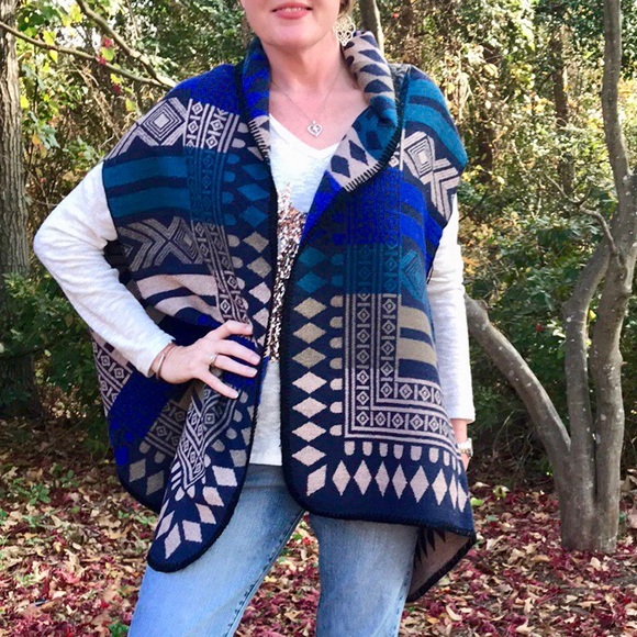 ONE LEFT! Blue Geo Tribal Poncho/Open Cardigan🌺 - Picture 2 of 8
