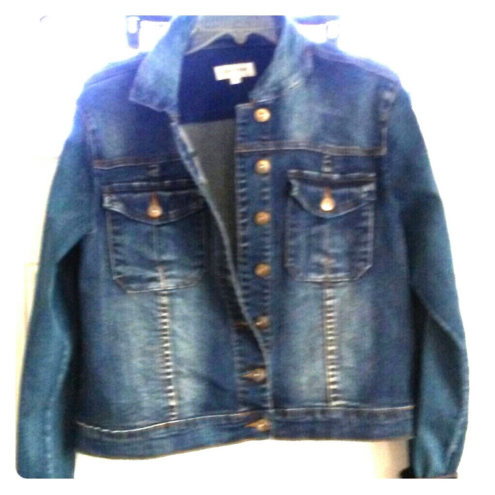 Lila Ryan cropped jean jacket