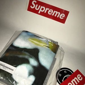 SUPREME T SHIRT
