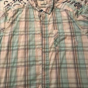 Men’s Columbia button down shirt