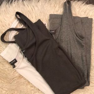 Maternity tanks 🤰🏻