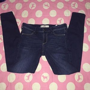 Hollister 5R Dark Wash Super Skinny Jeans