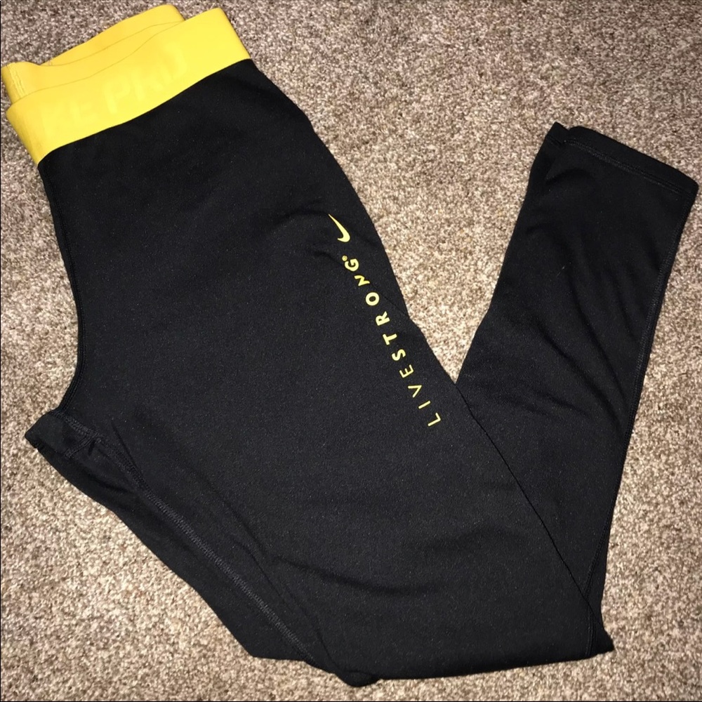 Nike Livestrong Leggings