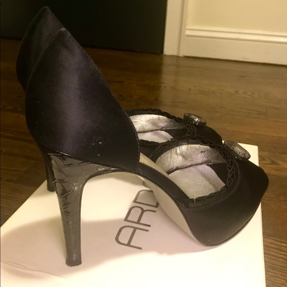 Black Out Sandal