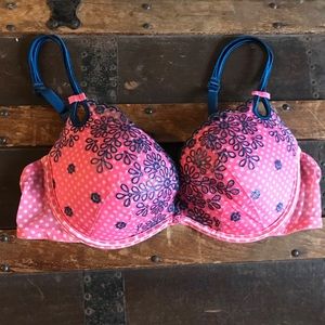 Victoria’s Secret Sexy Little Things Bra