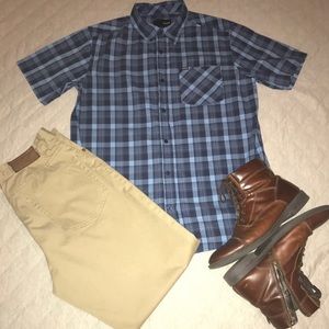 Hurley Short Sleeve Button Up LIKE NEW