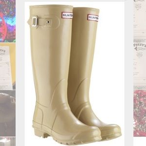 Tall Hunter Boots!  Like new! Worn once Sz 7M/8W