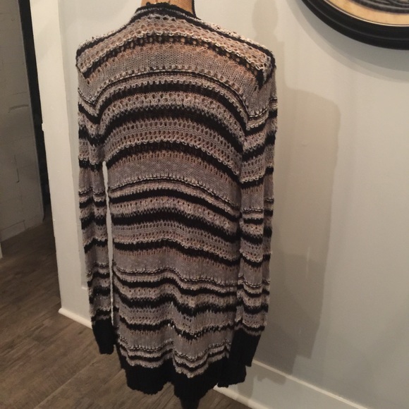 American Eagle Cardigan - Picture 4 of 5