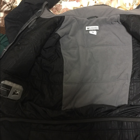 Men's winter coat by Columbia - Picture 6 of 7