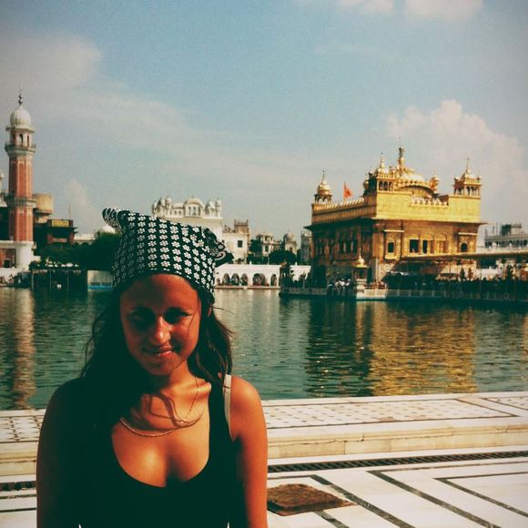 Meet your Posher, Eden - Picture 1 of 1